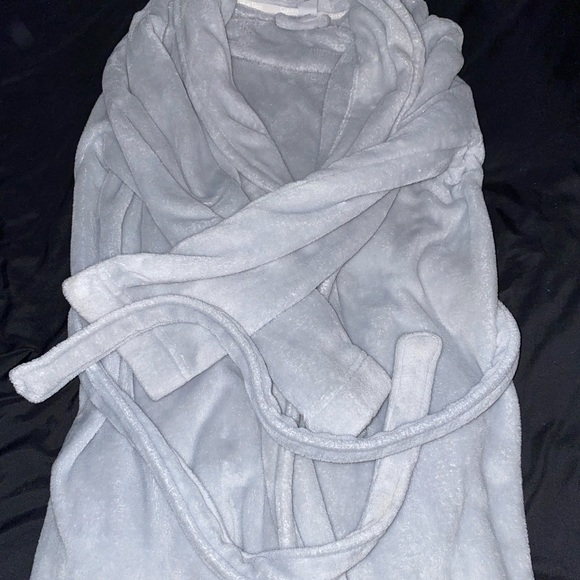 Calvin Klein Robe - Picture 4 of 4